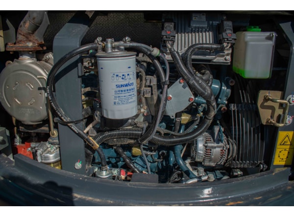 Midiexcavator SUNWARD 60 uf DISPONIBIL PENTRU INCHIRIERE de vanzare